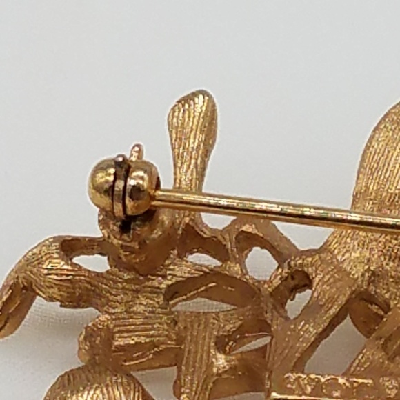 Avon brooch vintage signed goldtoneFaux Pearls - Picture 6 of 7